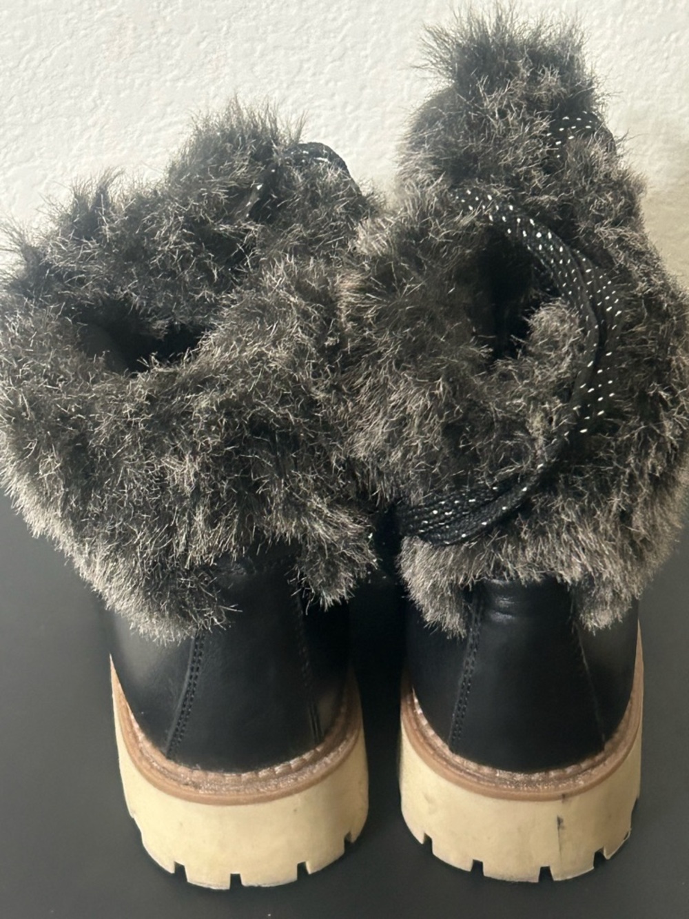 Circus by Sam Edelman Women’s size 11 Faux Fur Lace Up Combat boots - Picture 4 of 8